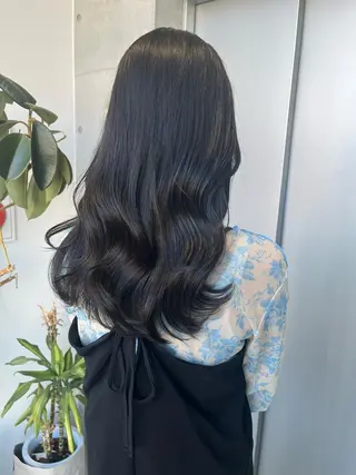 ロング カラー パーマ ヘアアレンジ 透明感/オリーブ/ グレージュ/YUKAのヘアスタイル
