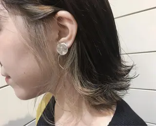 ミディアム カラー 鍵山 千秋のヘアスタイル