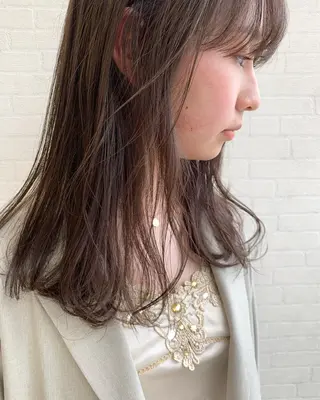 セミロング カラー 立川 奈那子のヘアスタイル