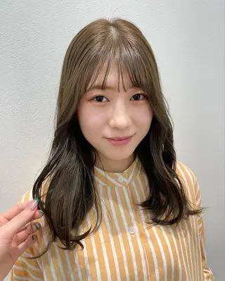 ミディアム カラー mir MIYUのヘアスタイル