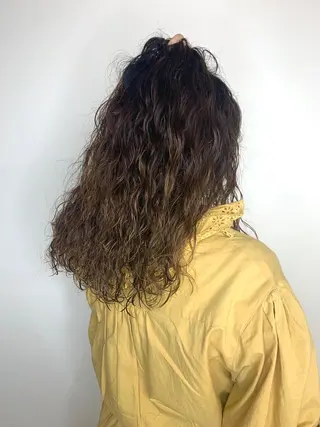 セミロング パーマ AR.MARA サトウヒカルのヘアスタイル