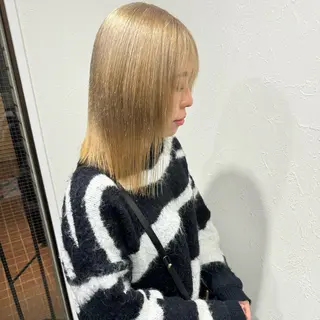 セミロング カラー shiho .のヘアスタイル