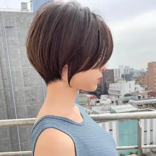 ショート レイヤー🤍 ベージュ🤍 聖奈のヘアスタイル