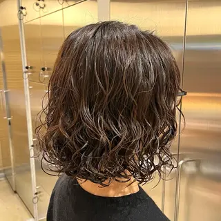 パーマ まろみ暖色×ボブ ×chia🕯のヘアスタイル