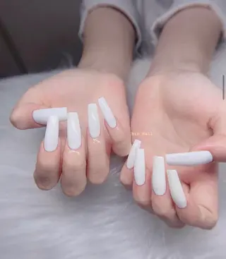 ネイル Hin Nailsのネイルデザイン