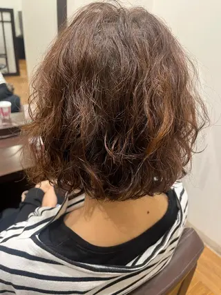 ショート パーマ 伊藤 未紗希のヘアスタイル
