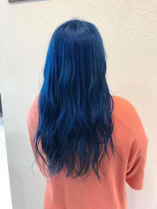 ロング 中川 茜里のヘアスタイル