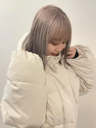 ミディアム 村岡彩優/松本 /ブリーチ/艶カラーのヘアスタイル