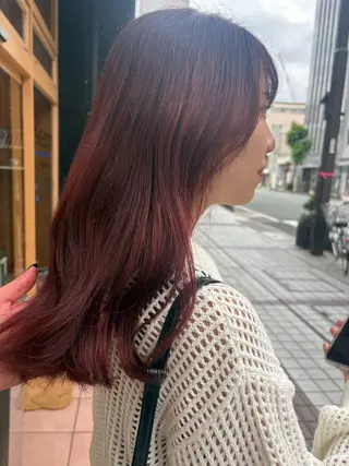 カラー 淀 小南津のヘアスタイル