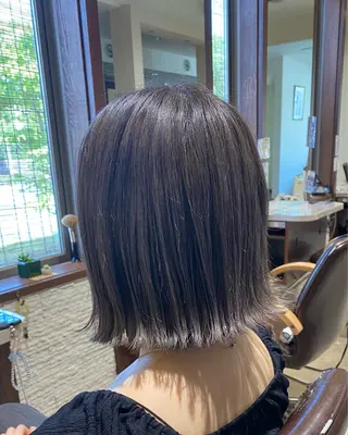 ミディアム カラー 菅野 奏のヘアスタイル