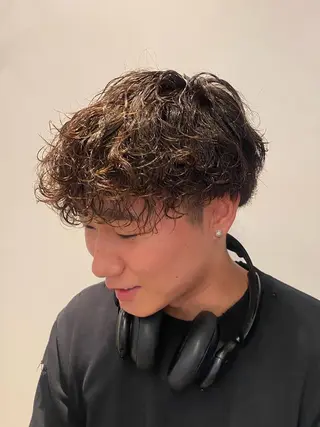 ショート パーマ メンズ レイヤーボブ/ 艶カラー/サナ🌼のヘアスタイル