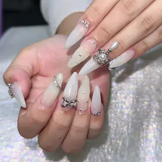 ネイル Queens テイのネイルデザイン