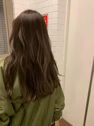 カラー yadori tomoyoのヘアスタイル