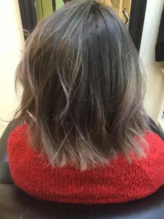 ミディアム カラー 鶴見 和美のヘアスタイル