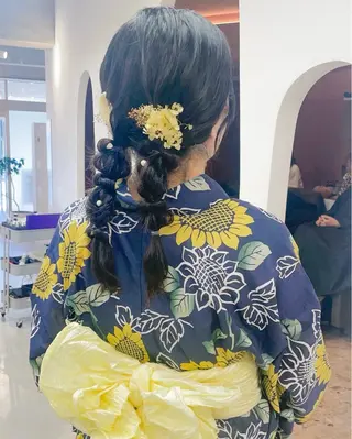 セミロング ヘアアレンジ ダブルカラー,透け カラーHINARIのヘアスタイル