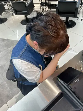 カラー ウルフ🦋顔まわり ❤︎ ͛MEIのヘアスタイル
