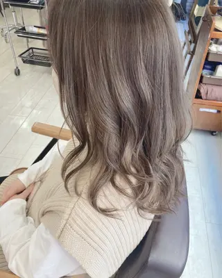 セミロング カラー Mina Akiyamaのヘアスタイル