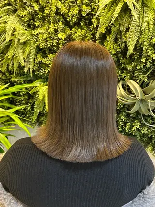 ミディアム 水谷 菜央のヘアスタイル