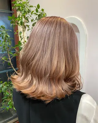 セミロング カラー 🌸HONOKA🌸 【グレージュ】のヘアスタイル
