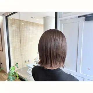 ミディアム カラー ツキダテ ユイのヘアスタイル