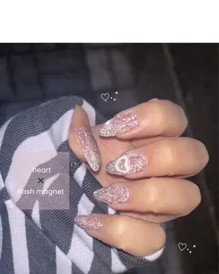 ネイル ソルネイルアンドアイラッシュ所属・山田 茉世のネイルデザイン