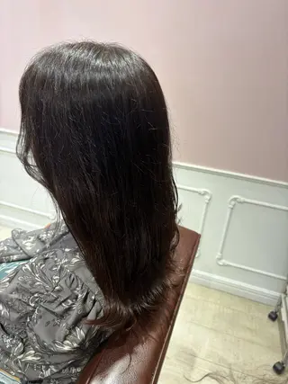 セミロング ツヤ感カラーレイヤー カット川野莉空のヘアスタイル