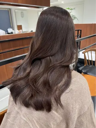 ロング カラー 関 珠季のヘアスタイル