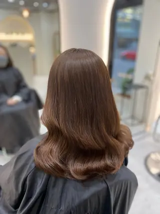 セミロング カラー 艶髪・透明感カラー・ 韓国ヘア・Yuriのヘアスタイル