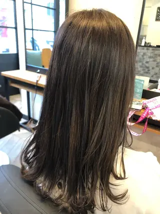 セミロング カラー 和田 真弥のヘアスタイル