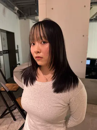ミディアム 黒染め落とし ムラ修正　ハイトーンのヘアスタイル