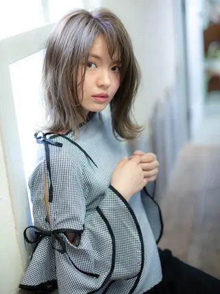 ミディアム カラー ハイライト&曲がる 縮毛矯正特化 玉置のヘアスタイル