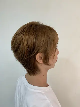 ショート カラー 福島 純子のヘアスタイル