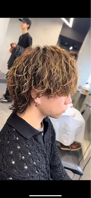 ショート カラー パーマ ヘアアレンジ メンズ fifth park 六反穂 龍介のヘアスタイル