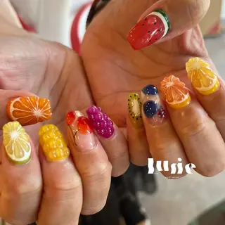 ネイル nail Lunie所属・萱沢 唯のネイルデザイン
