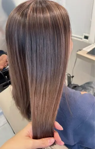 ミディアム ふわっとレイヤー 🪽スガヤハルミのヘアスタイル