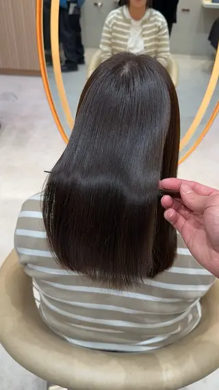 セミロング カラー 縮毛矯正✨🫧 レイヤー川村利幸のヘアスタイル