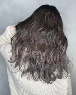 セミロング カラー パーマ newi grande 横浜店のヘアスタイル