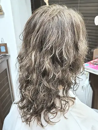 ロング パーマ カラー 【大宮】デザイナー Anne 諳 アンのヘアスタイル
