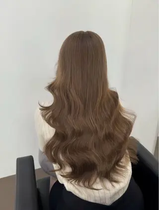 カラー ioe 堤 優衣のヘアスタイル