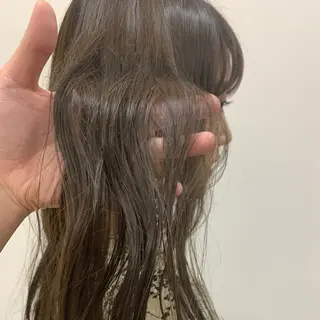 セミロング カラー 鈴木 まりやのヘアスタイル