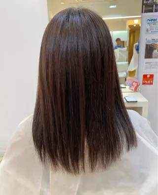 セミロング [髪質改善カラー] 佐藤唯花🦋のヘアスタイル