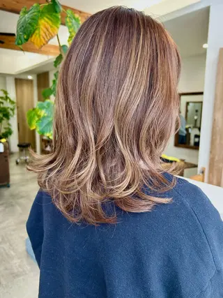 ミディアム カラー SOL watanabeのヘアスタイル