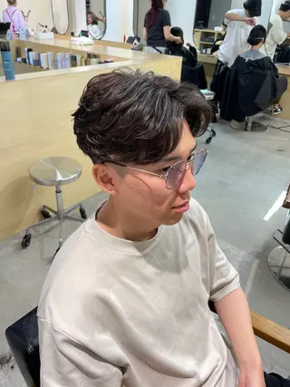 ショート パーマ メンズ マエダ リョウのヘアスタイル