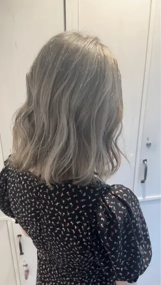 ミディアム カラー ハイトーンカラー 特化/悠希のヘアスタイル