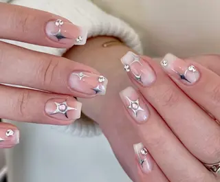 ネイル Pure&Rich Nailのネイルデザイン