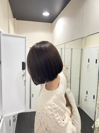 ショート カラー 垢抜け小顔レイヤー オリーブ/スミレのヘアスタイル
