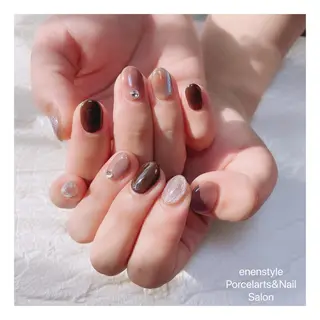 ショート ネイル 👑enen style👑のネイルデザイン