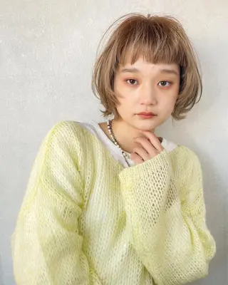 ショート ボブ ブリーチ/miinaのヘアスタイル