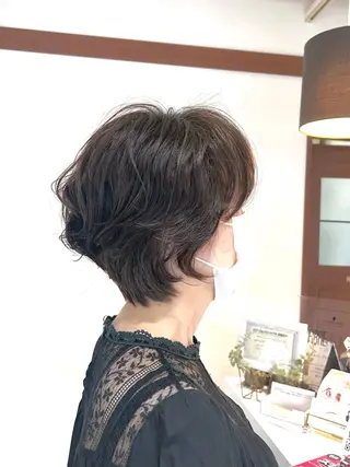 ショート カラー パーマ YUKA .のヘアスタイル