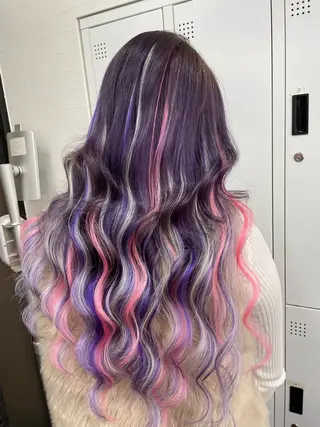 ロング 横浜🦋ハイトーン 🫐シャドウルーツのヘアスタイル